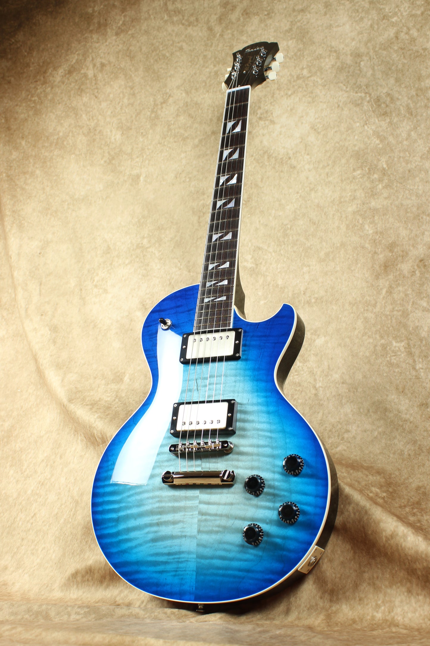 33BEYOND Blue Burst / HH / #25 025