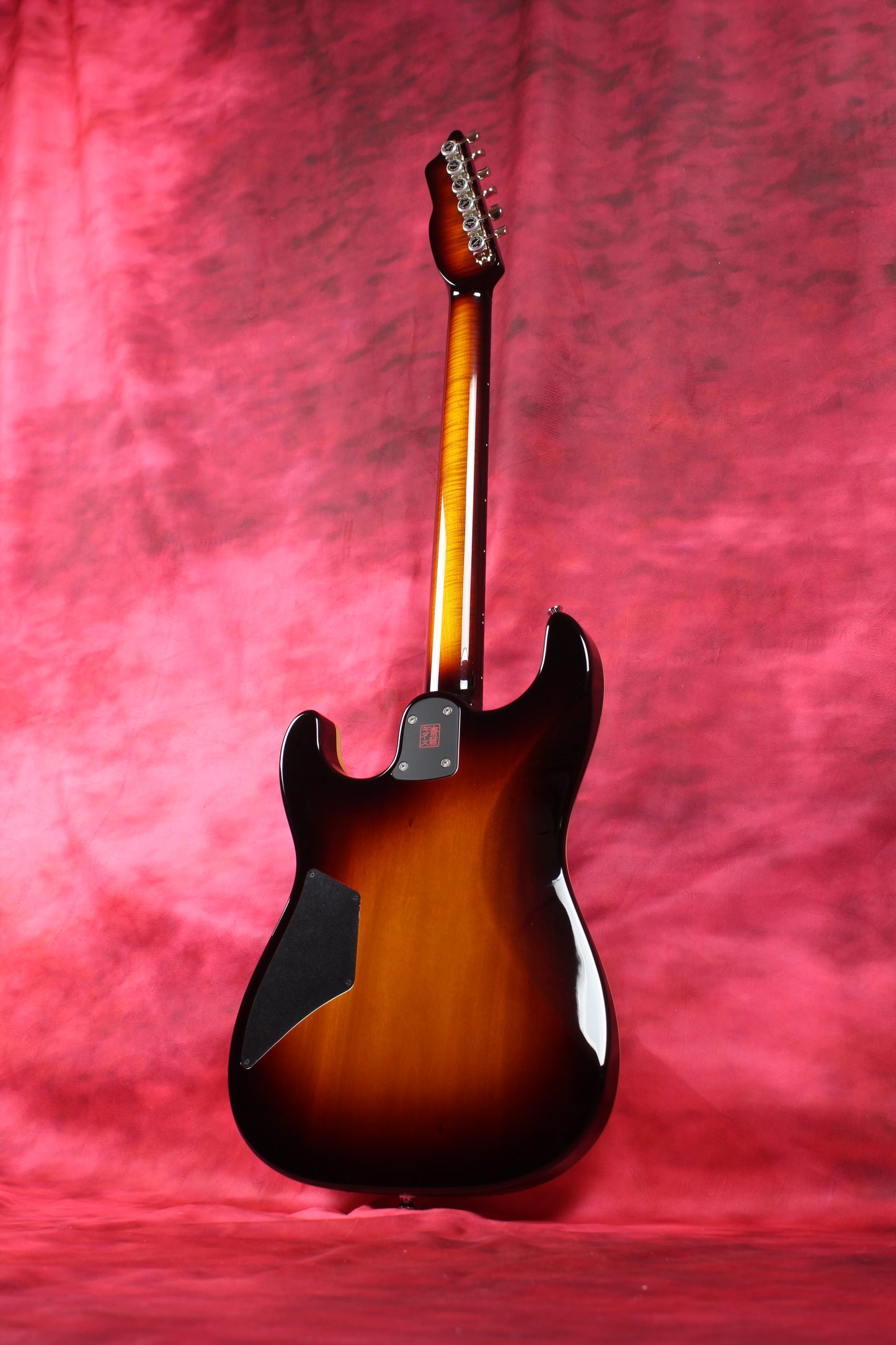 622BEYOND Dark Burst / Spruce Top / HH / #252939