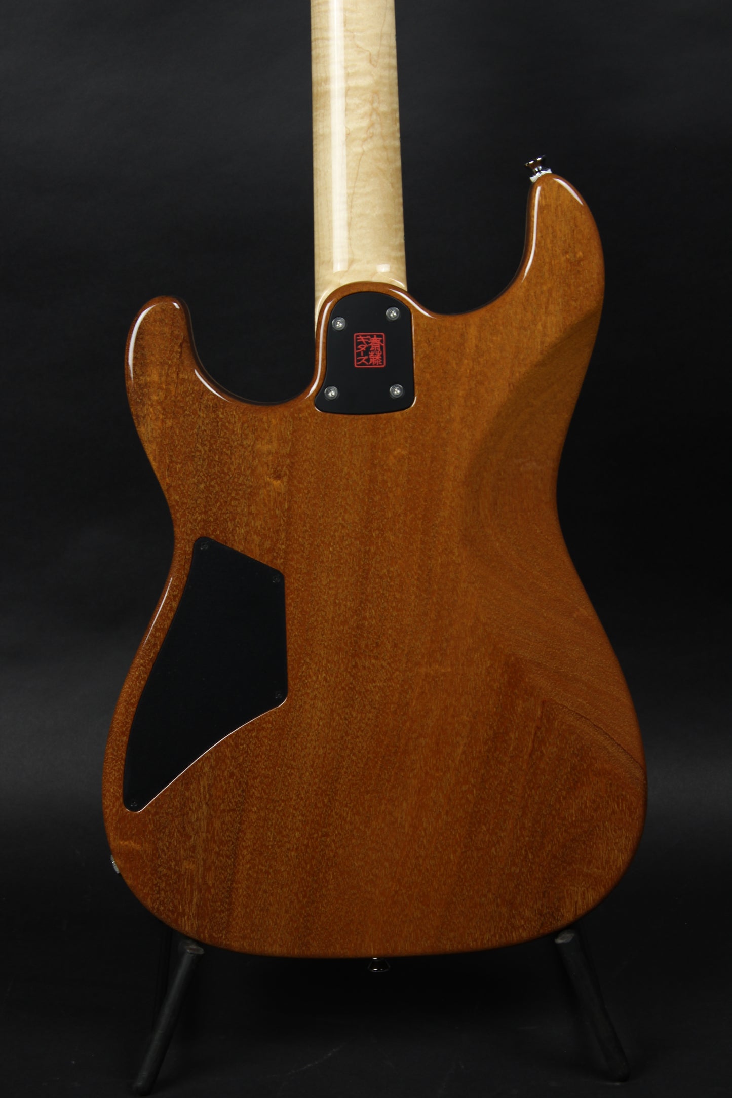 622BEYOND Naked / Maple Top / Naked / HH / #232500
