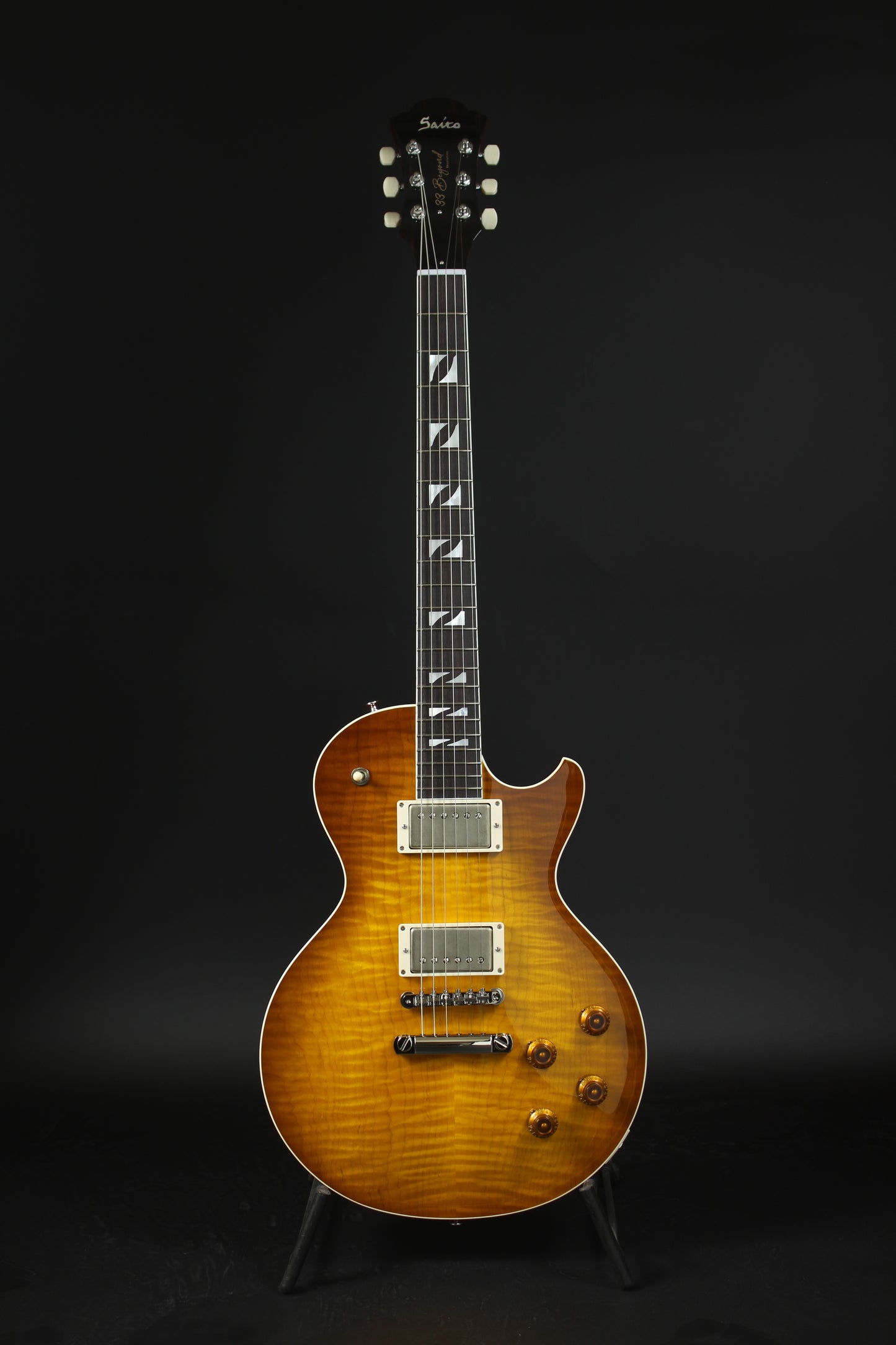 33BEYOND Green Burst / HH / #25 002