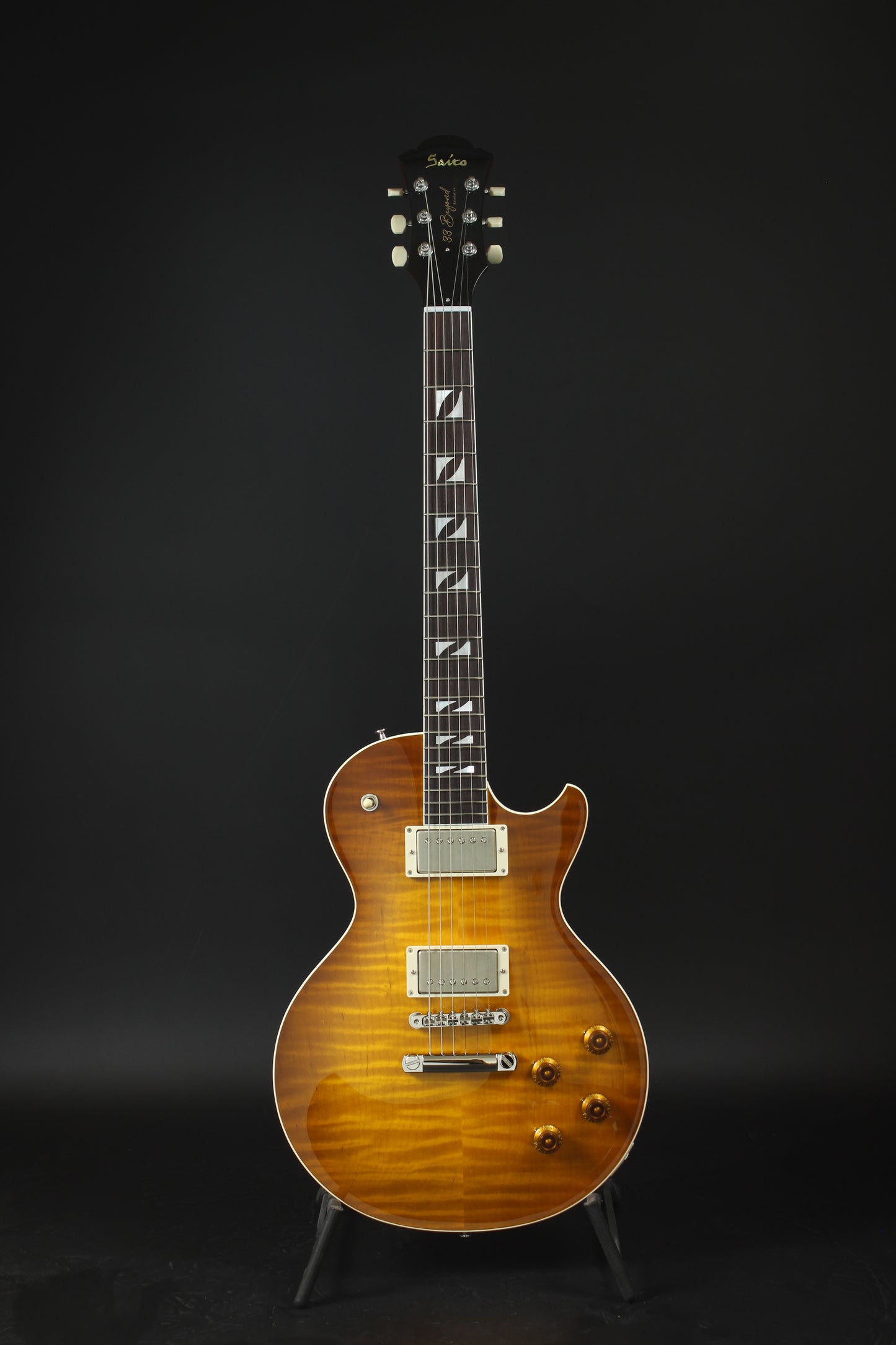 33BEYOND Green Burst / HH / #25 008
