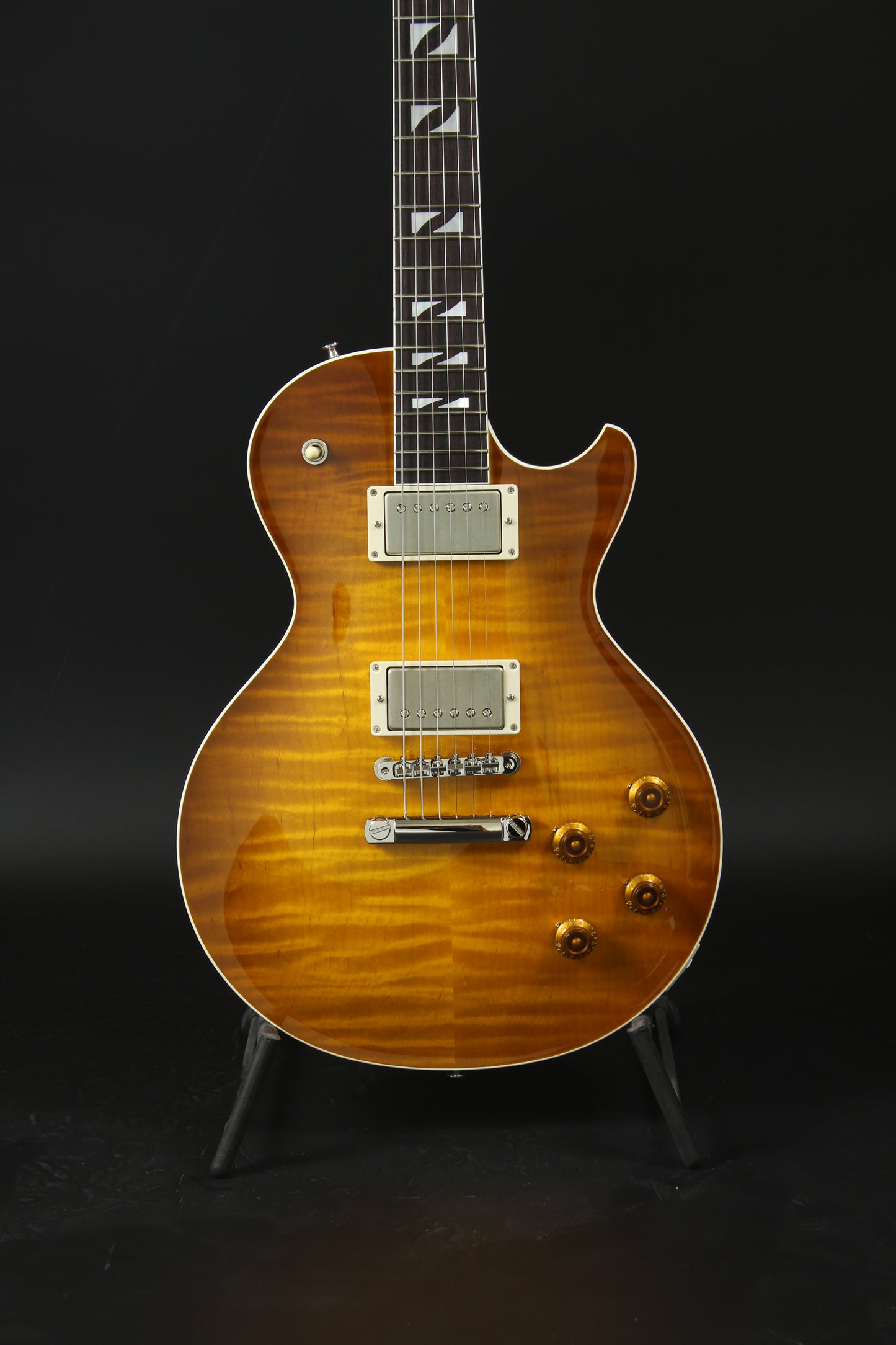 33BEYOND Green Burst / HH / #25 008
