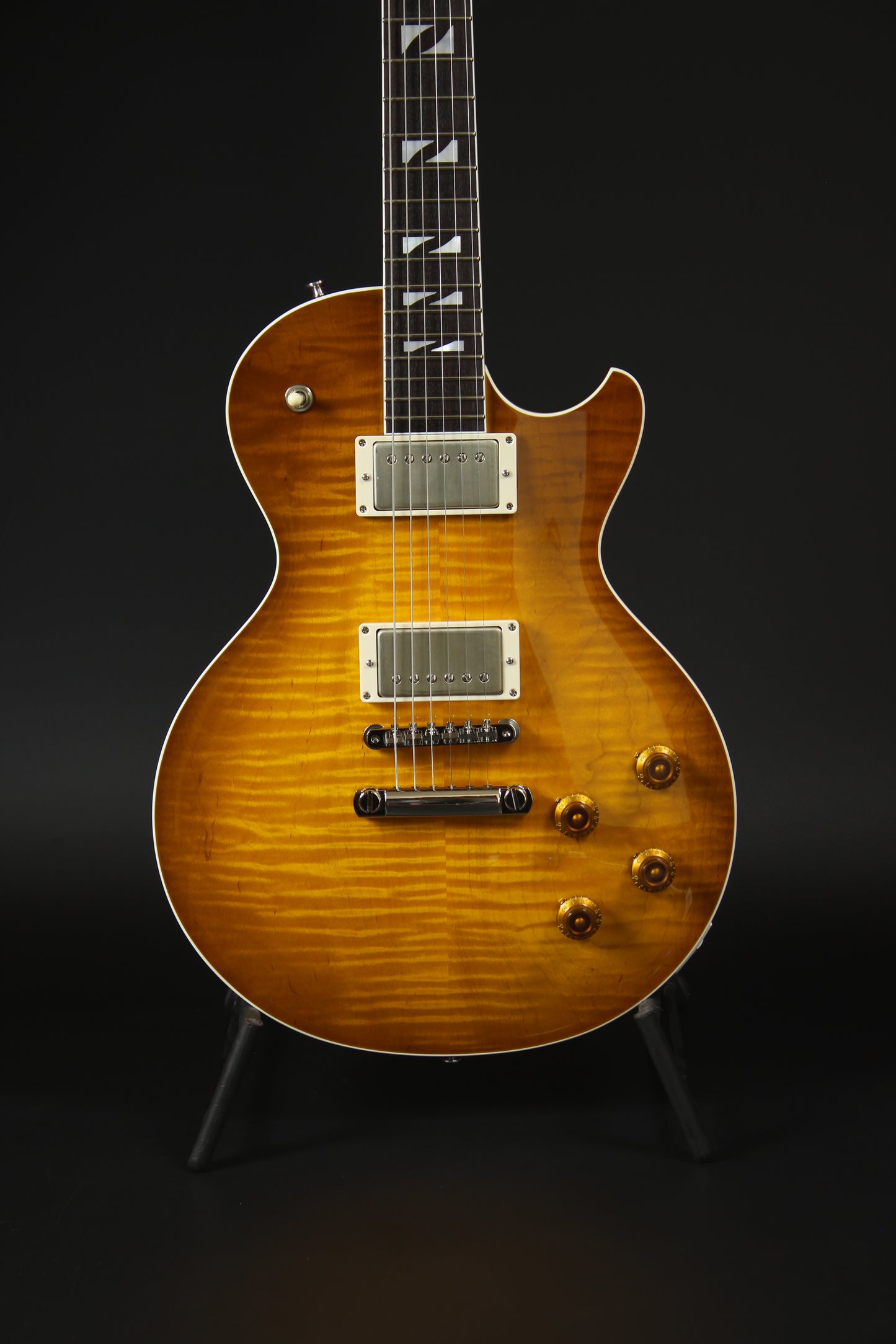 33BEYOND Green Burst / HH / #25 018