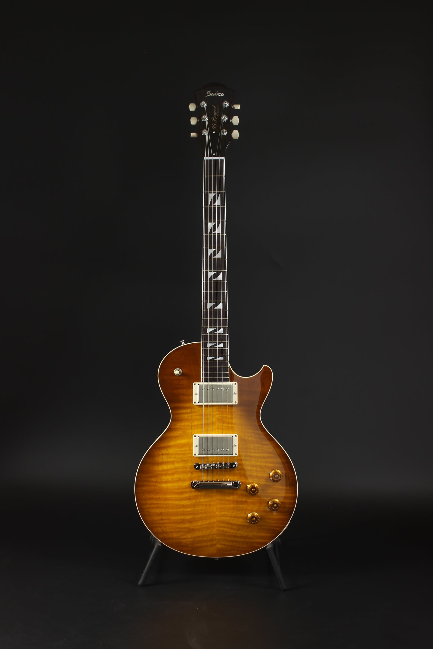 33BEYOND Green Burst / HH / #25 020