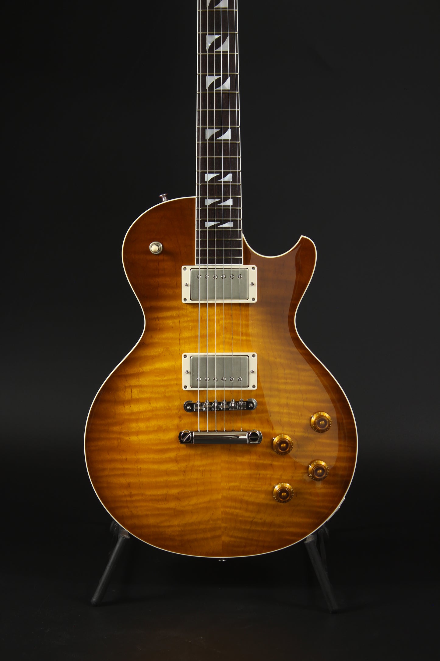 33BEYOND Green Burst / HH / #25 020