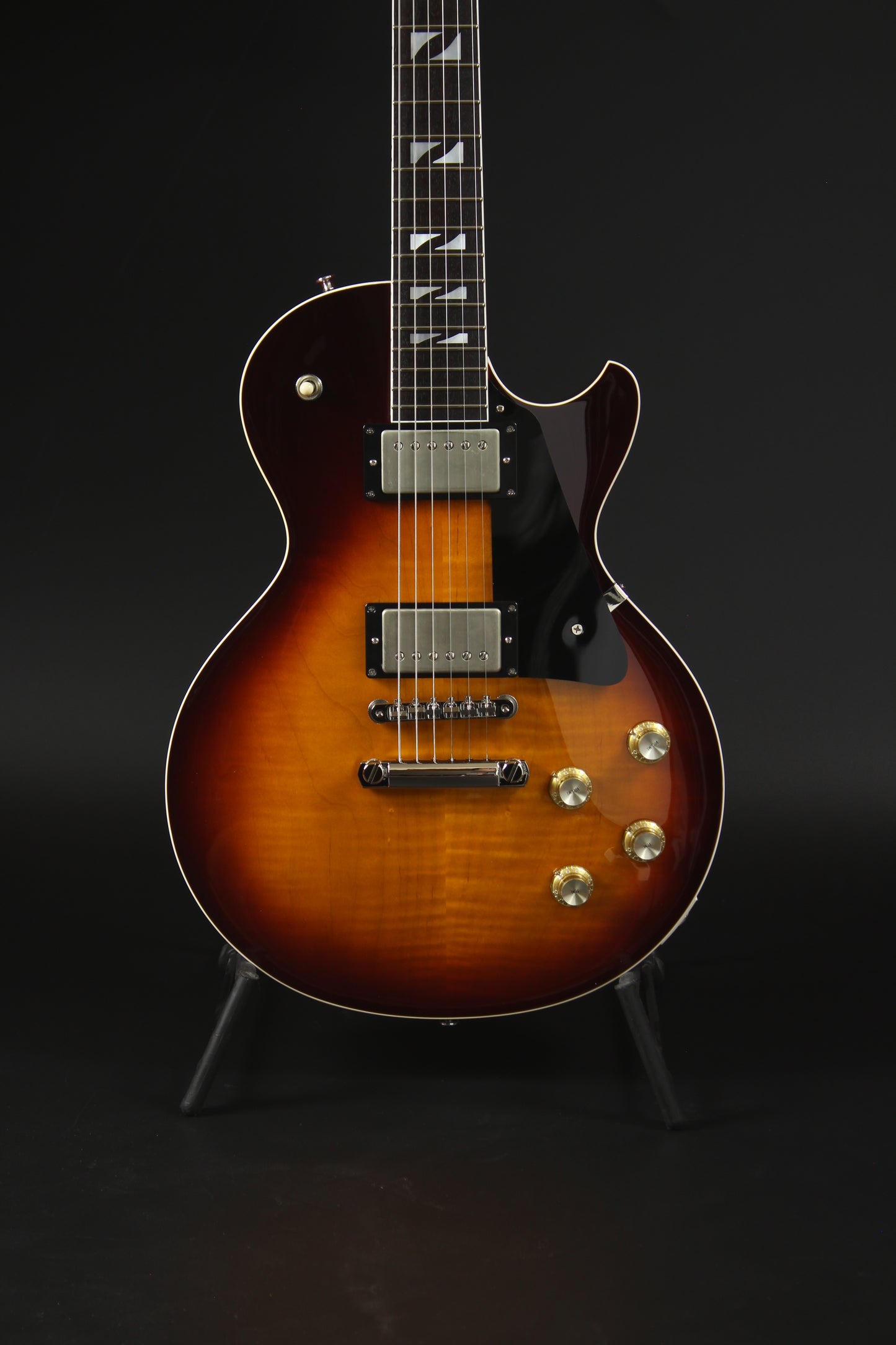 33BEYOND Dark Burst / HH / #25 017