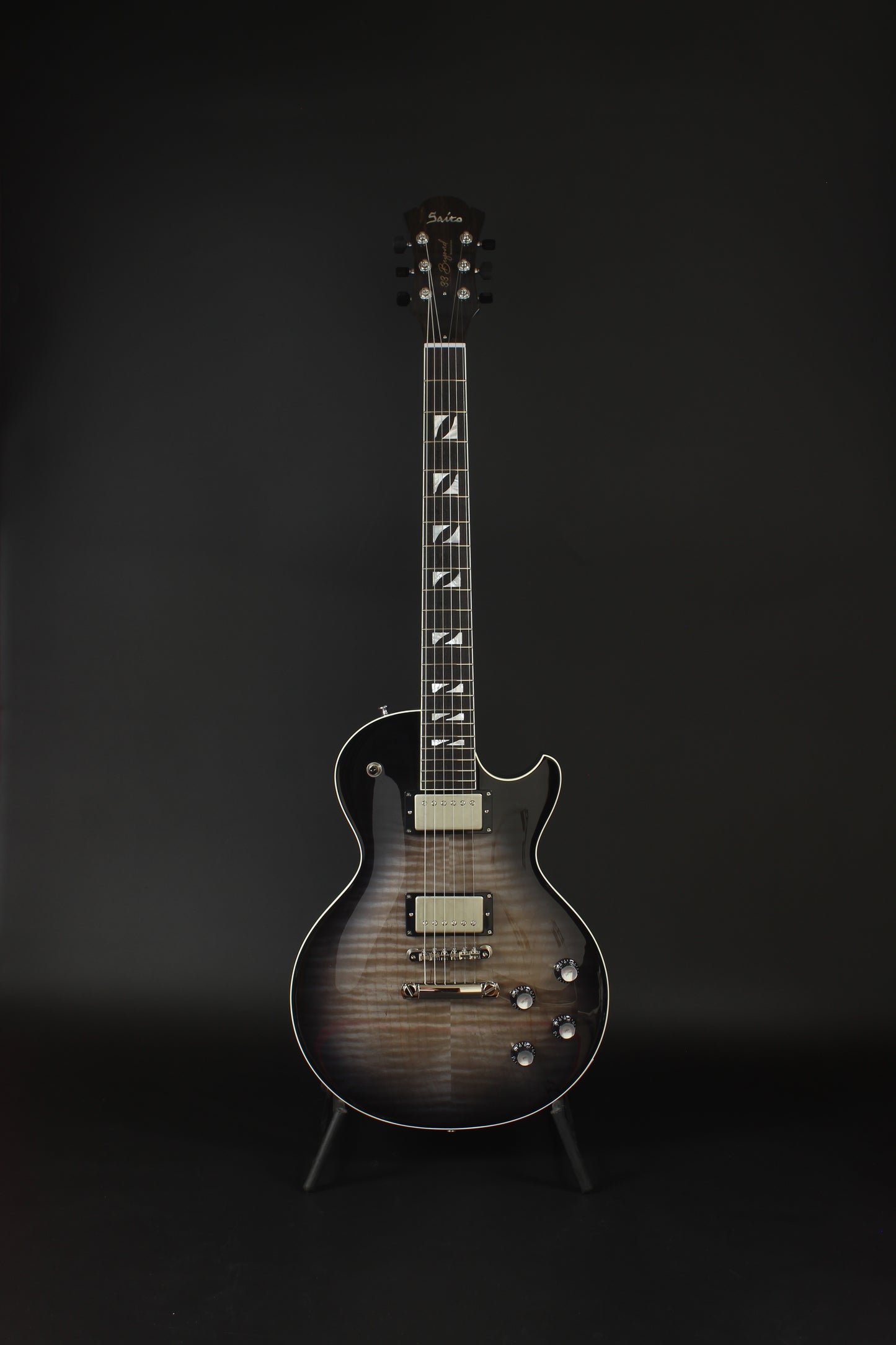 33BEYOND Black Burst / HH / #25 024