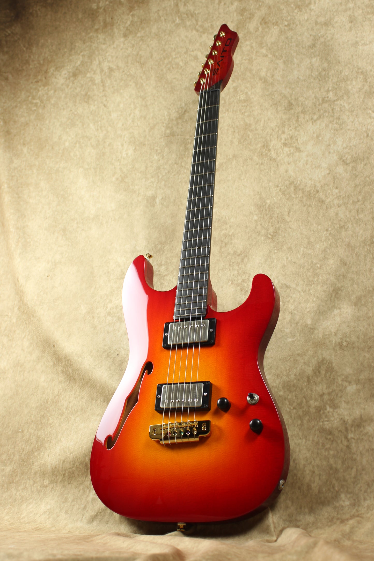 622BEYOND Cherry Burst / Spruce Top-Mahogany Neck / HH / #252936