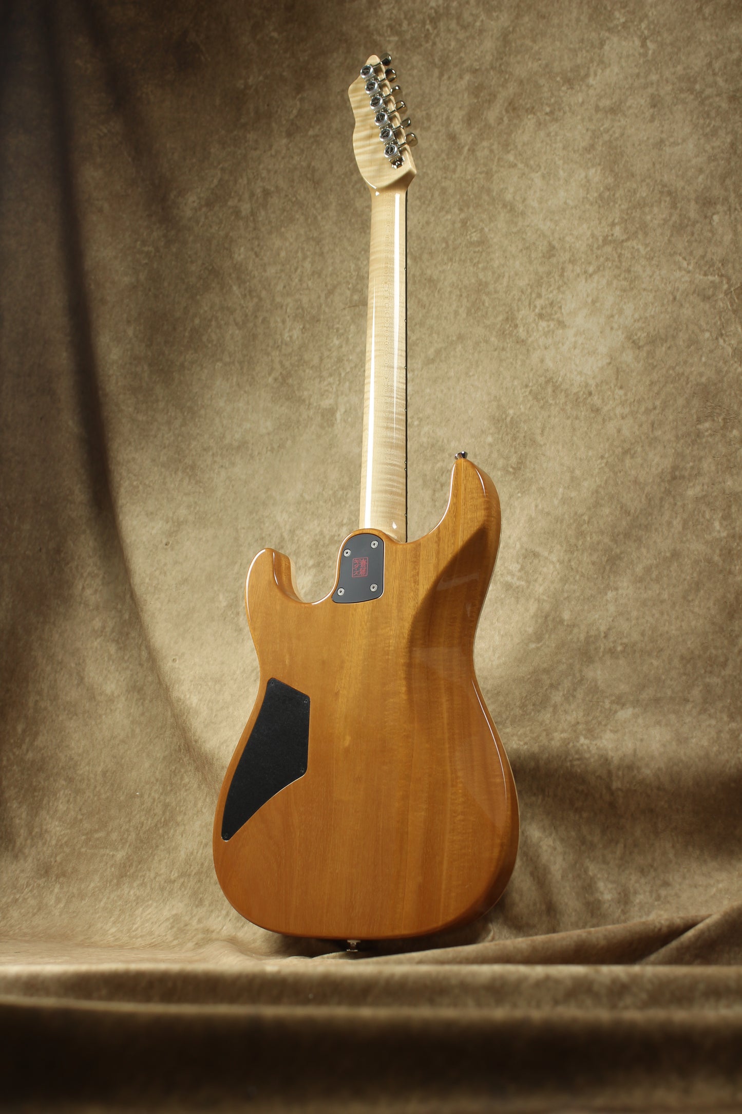 622BEYOND Naked / Maple Top / HH / #242933