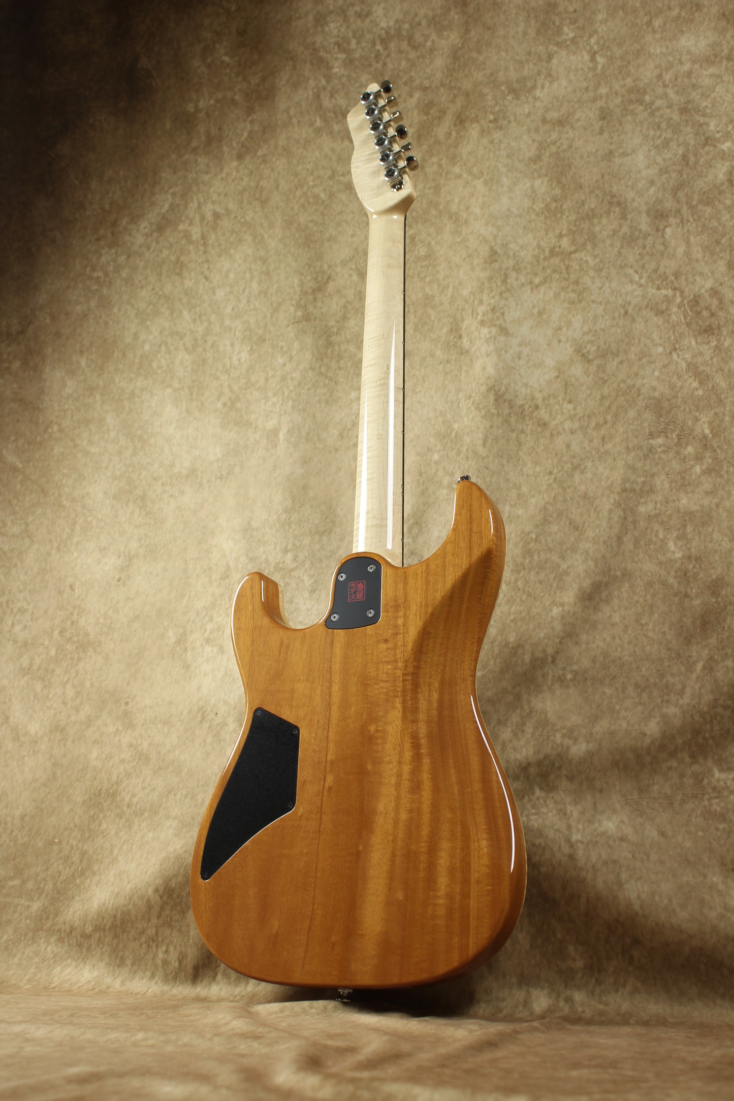 622BEYOND Naked / Maple Top / HH / #252934