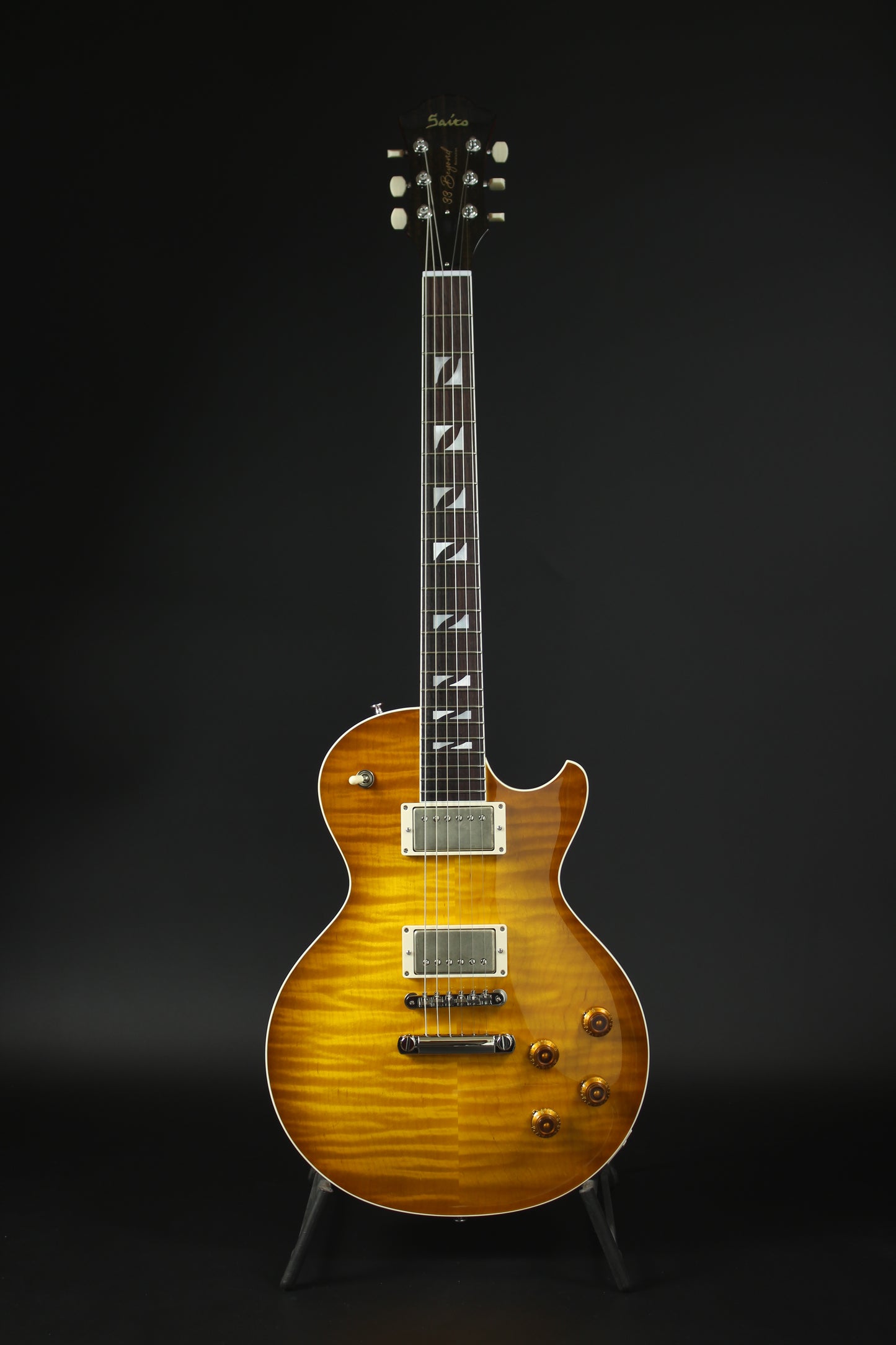 33BEYOND Green Burst / HH / #25 006