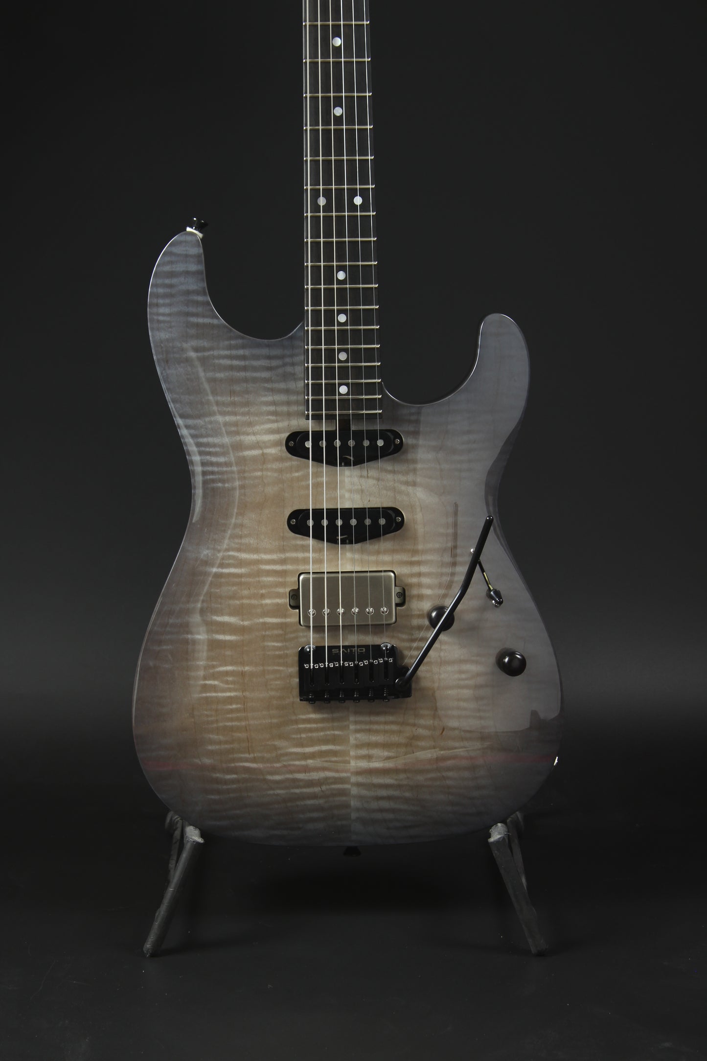 622BEYOND Trans Black / Solid-Tremolo / SSH / #253360