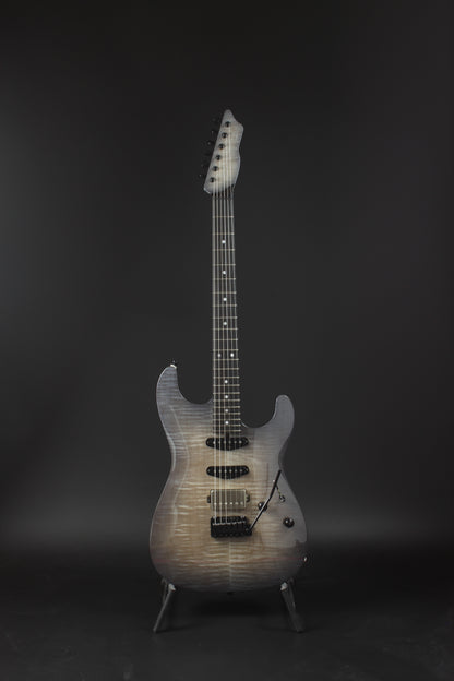 622BEYOND Trans Black / Solid-Tremolo / SSH / #253360