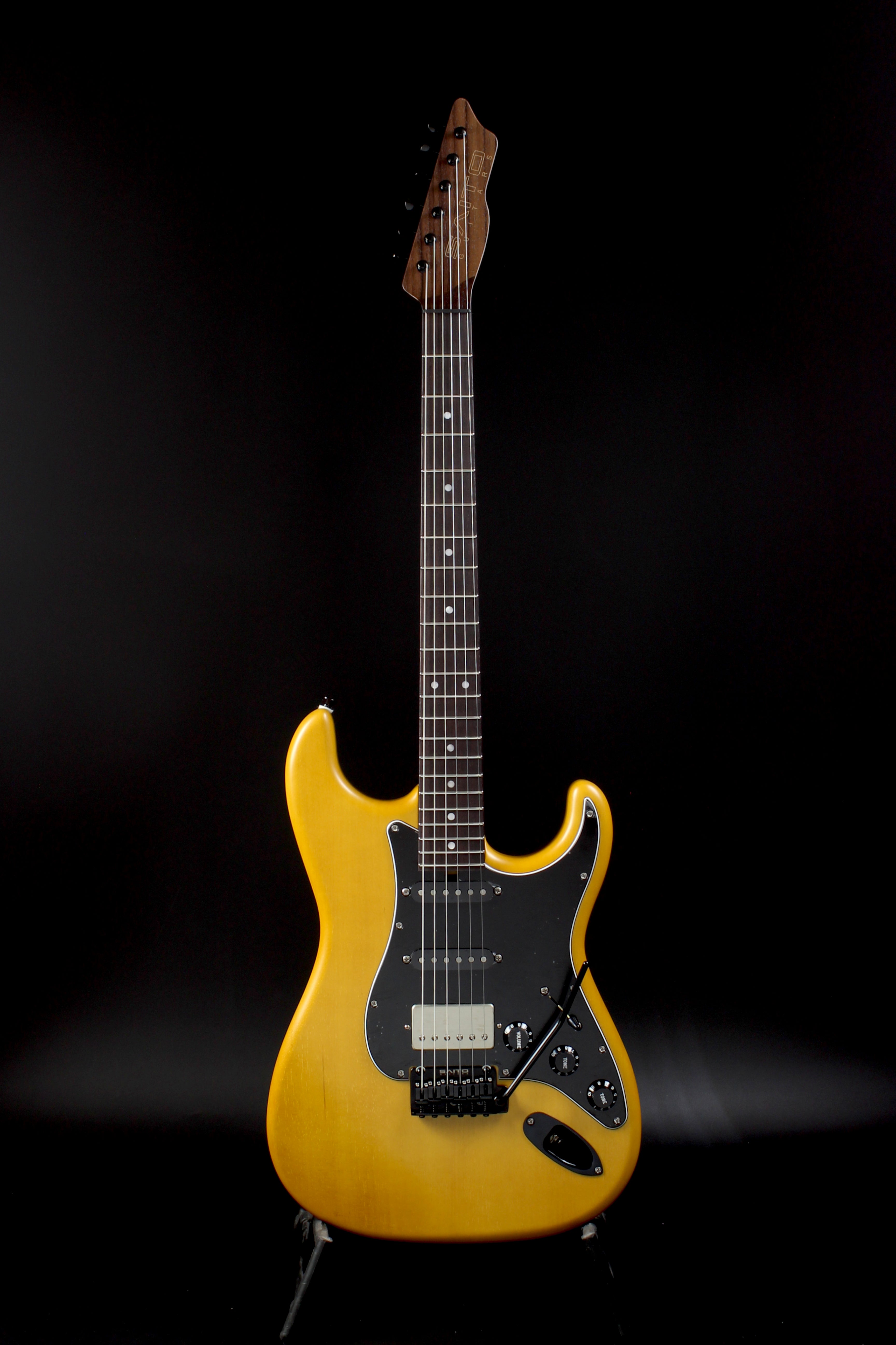S-622CS Vintage Natural / Bubble Gum Wood-Rose Neck / SSH / Black