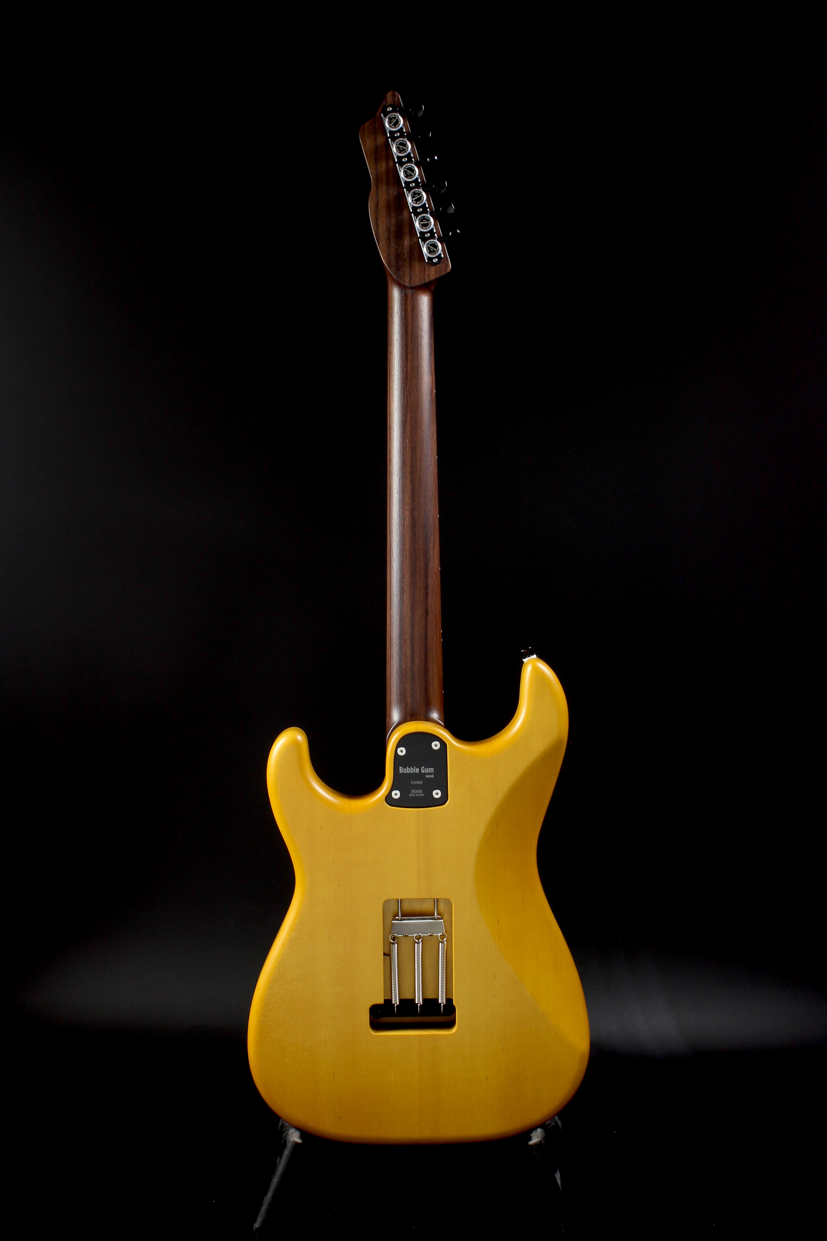 S-622CS Vintage Natural / Bubble Gum Wood-Rose Neck / SSH / Black