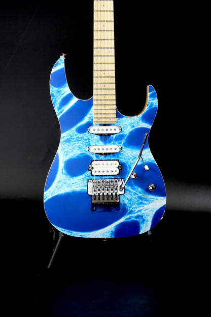 S-624 Spiderweb Blue / Alder-Maple / SSH / Lock-Tremolo