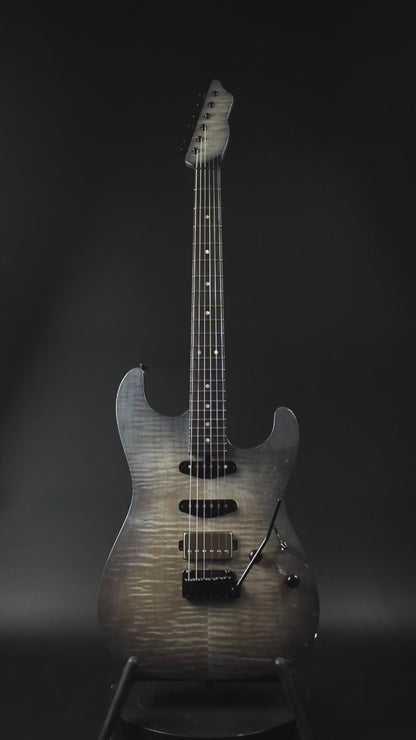 622BEYOND Trans Black / Solid-Tremolo / SSH / #253360