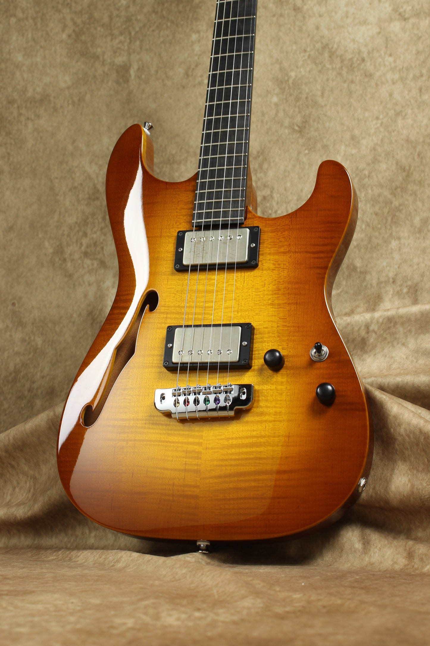 622BEYOND Tea Burst / Maple Top / HH / #242705